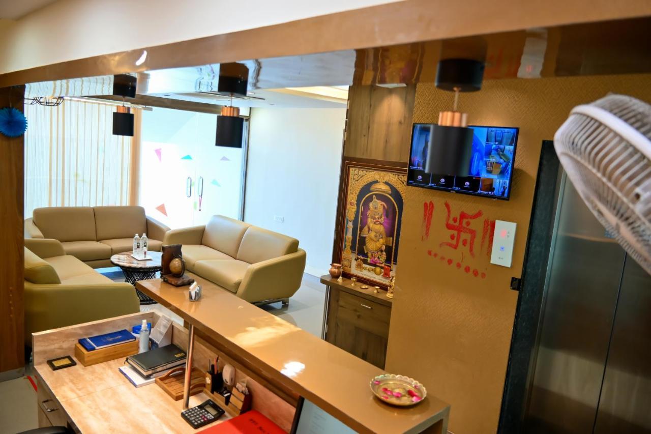 Hotel Royal Ican Sindhubhavan Road Amhedabad Dış mekan fotoğraf
