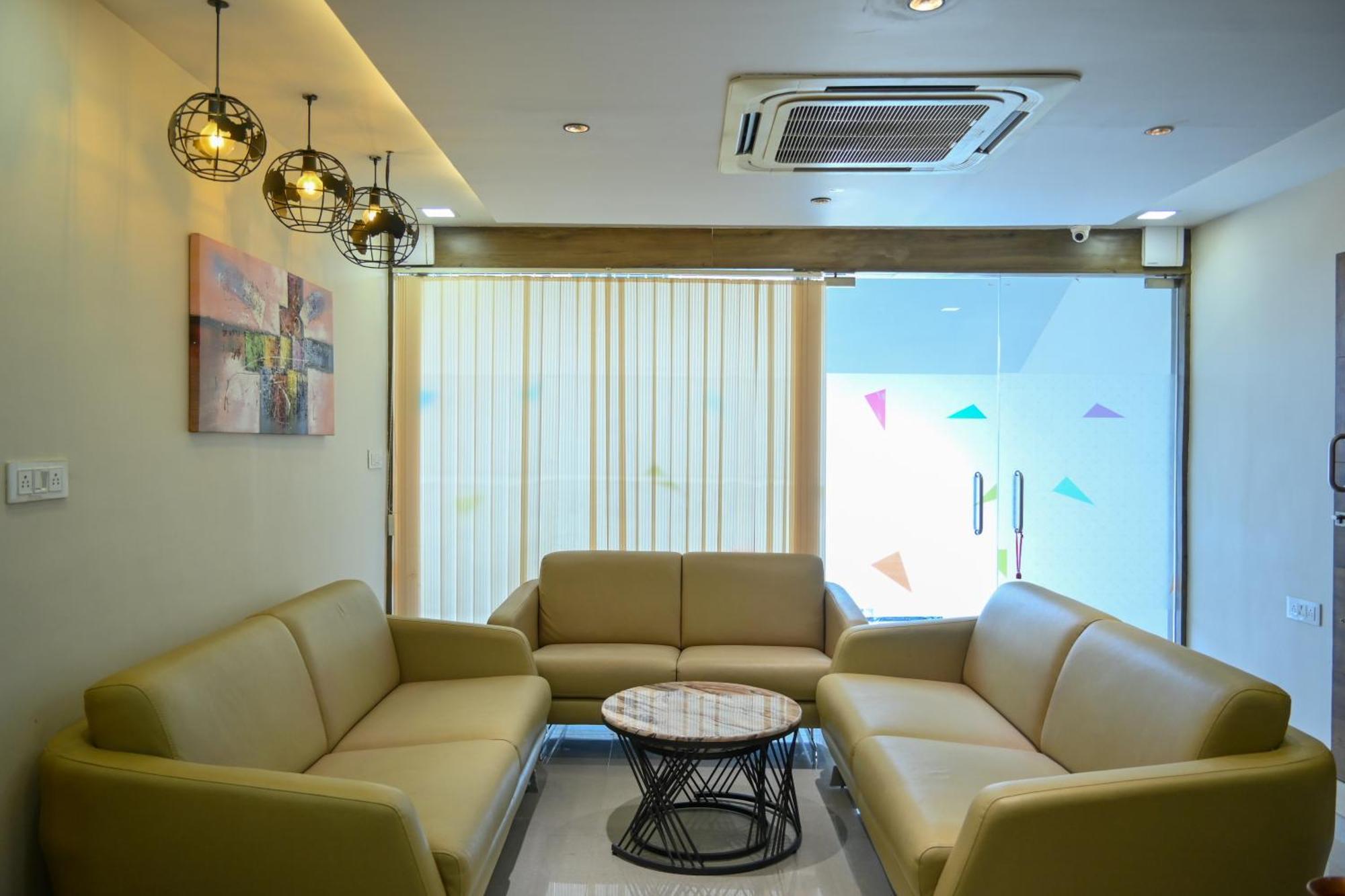 Hotel Royal Ican Sindhubhavan Road Amhedabad Dış mekan fotoğraf