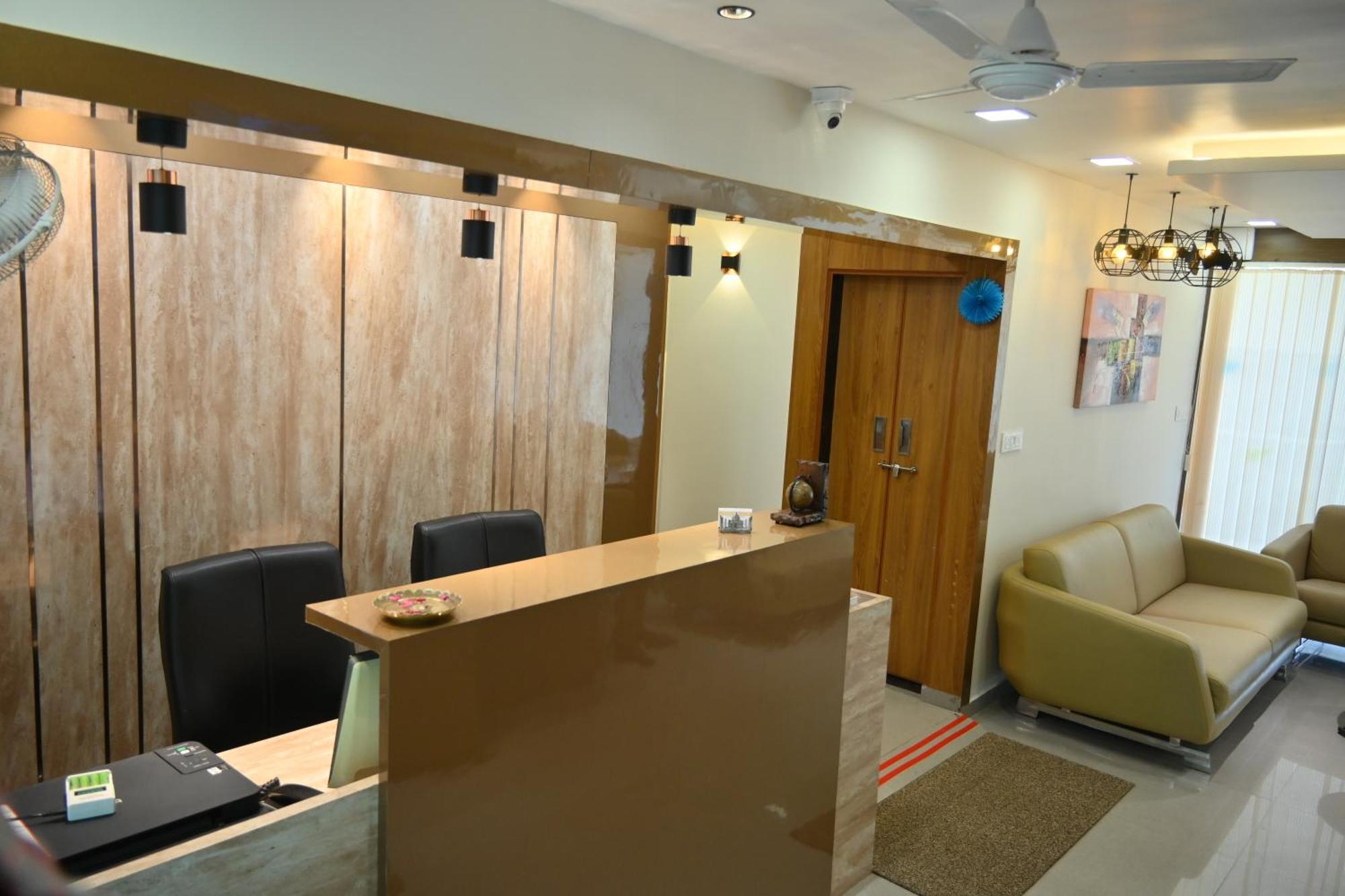 Hotel Royal Ican Sindhubhavan Road Amhedabad Dış mekan fotoğraf