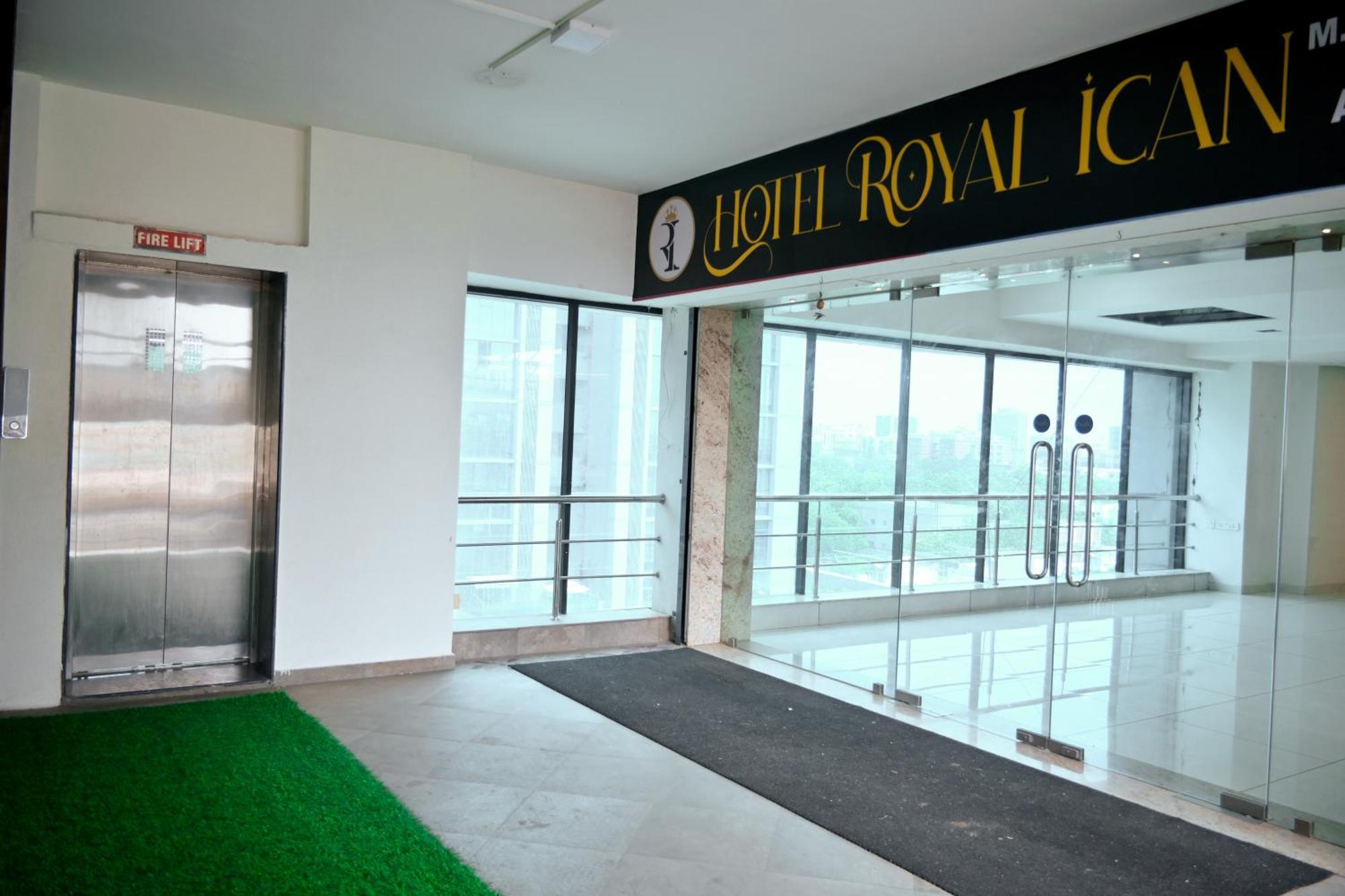 Hotel Royal Ican Sindhubhavan Road Amhedabad Dış mekan fotoğraf