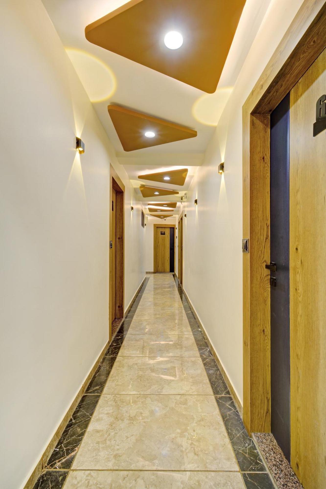 Hotel Royal Ican Sindhubhavan Road Amhedabad Dış mekan fotoğraf