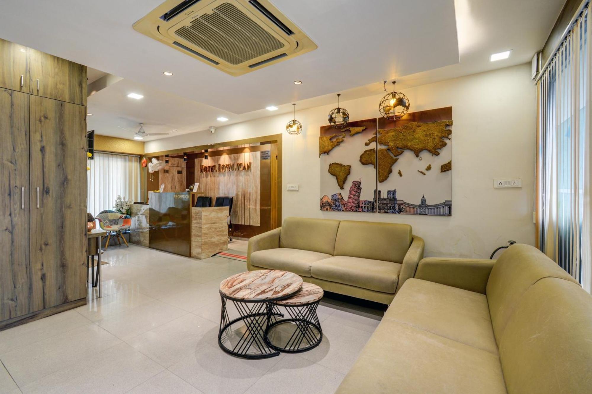 Hotel Royal Ican Sindhubhavan Road Amhedabad Dış mekan fotoğraf