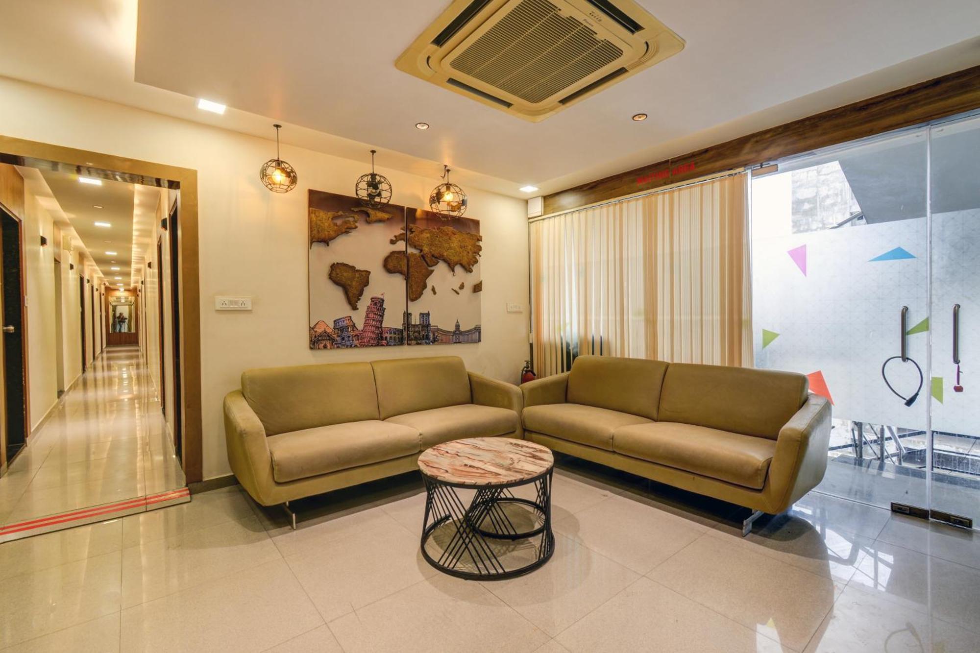 Hotel Royal Ican Sindhubhavan Road Amhedabad Dış mekan fotoğraf