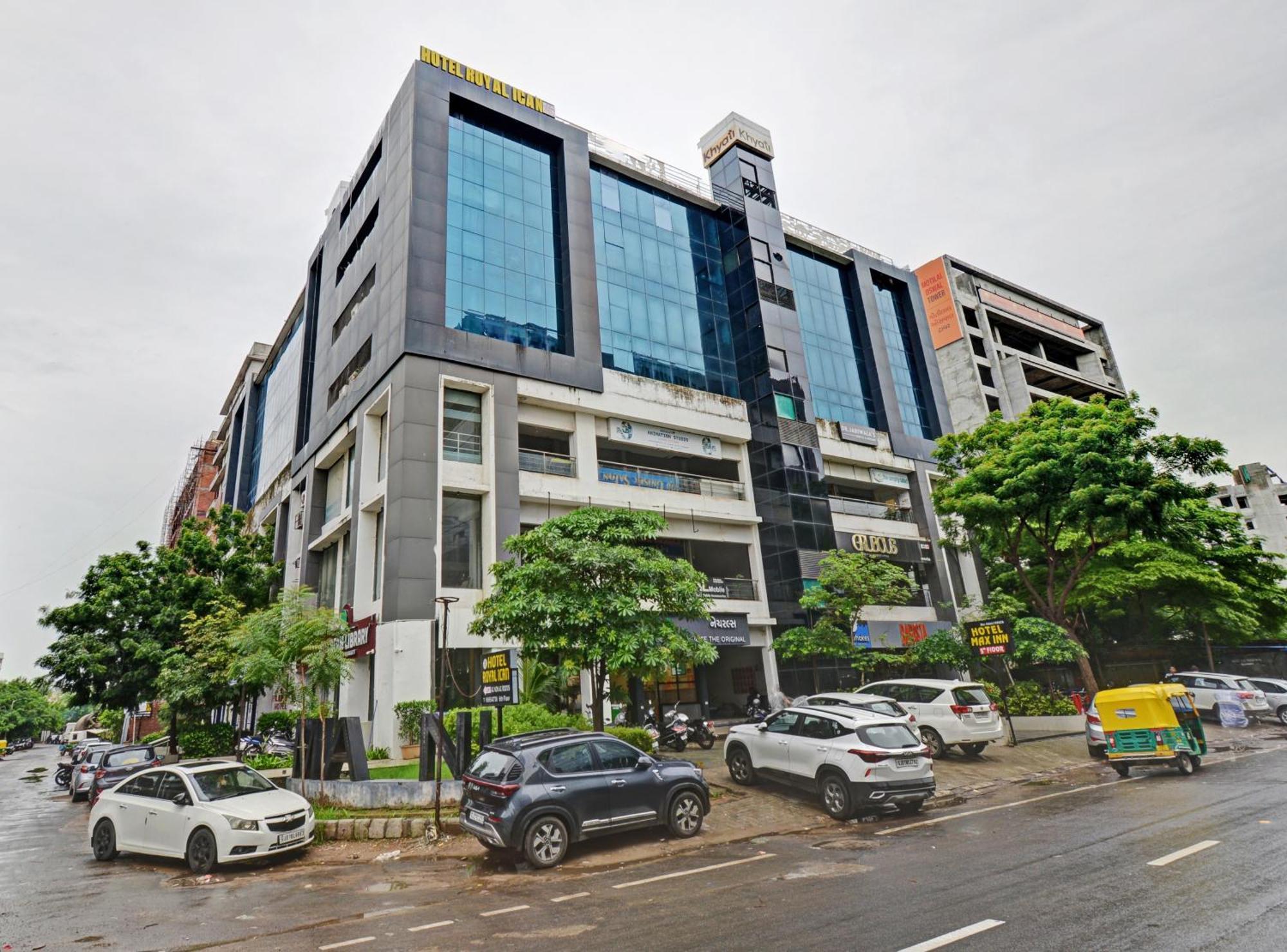 Hotel Royal Ican Sindhubhavan Road Amhedabad Dış mekan fotoğraf